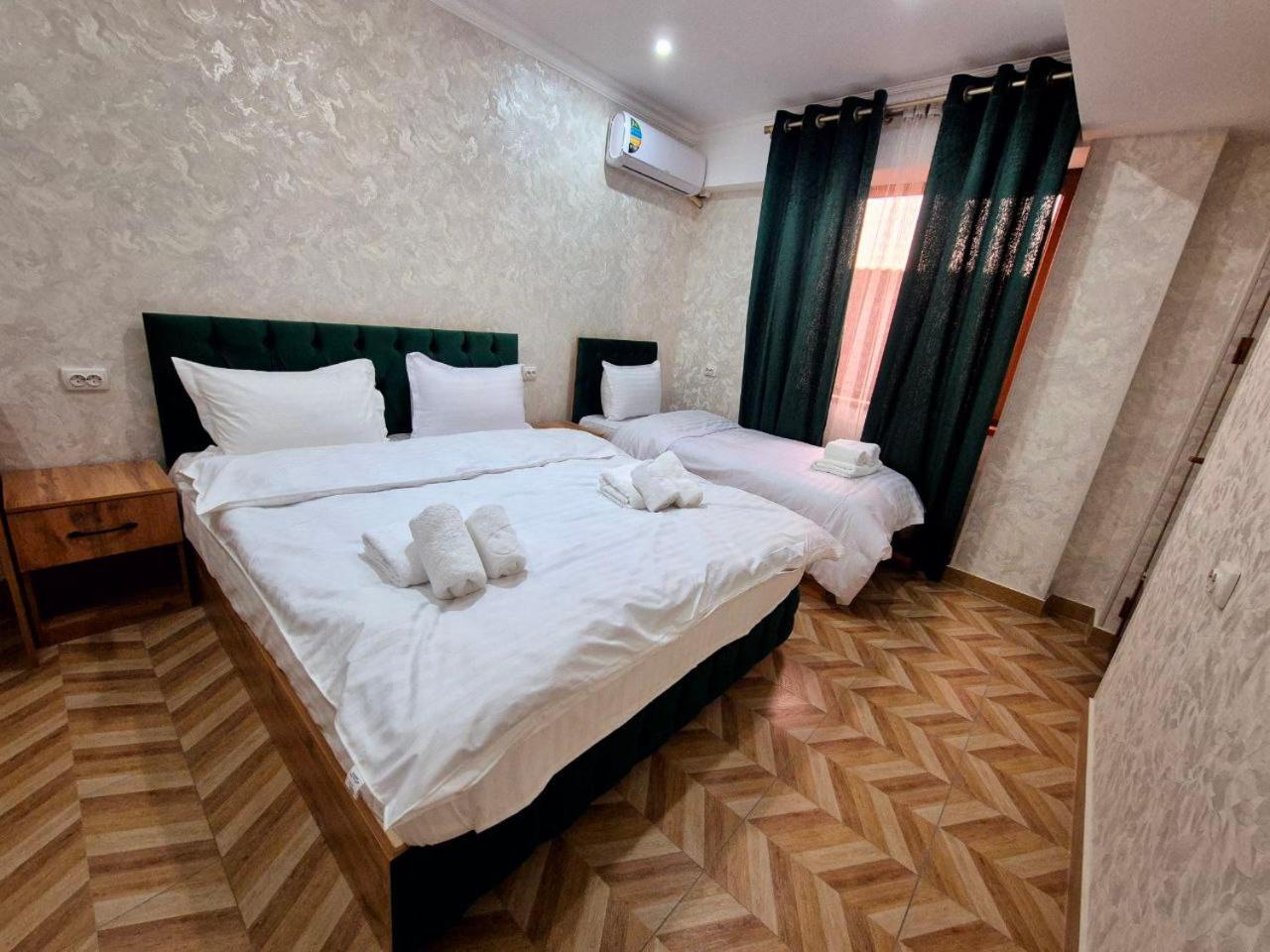 Samarkand Imron Hotel Eksteriør billede