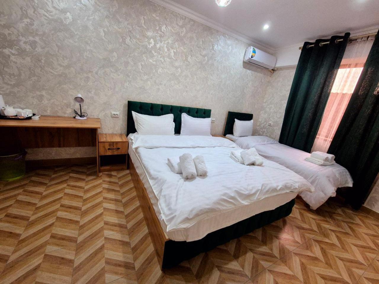 Samarkand Imron Hotel Eksteriør billede