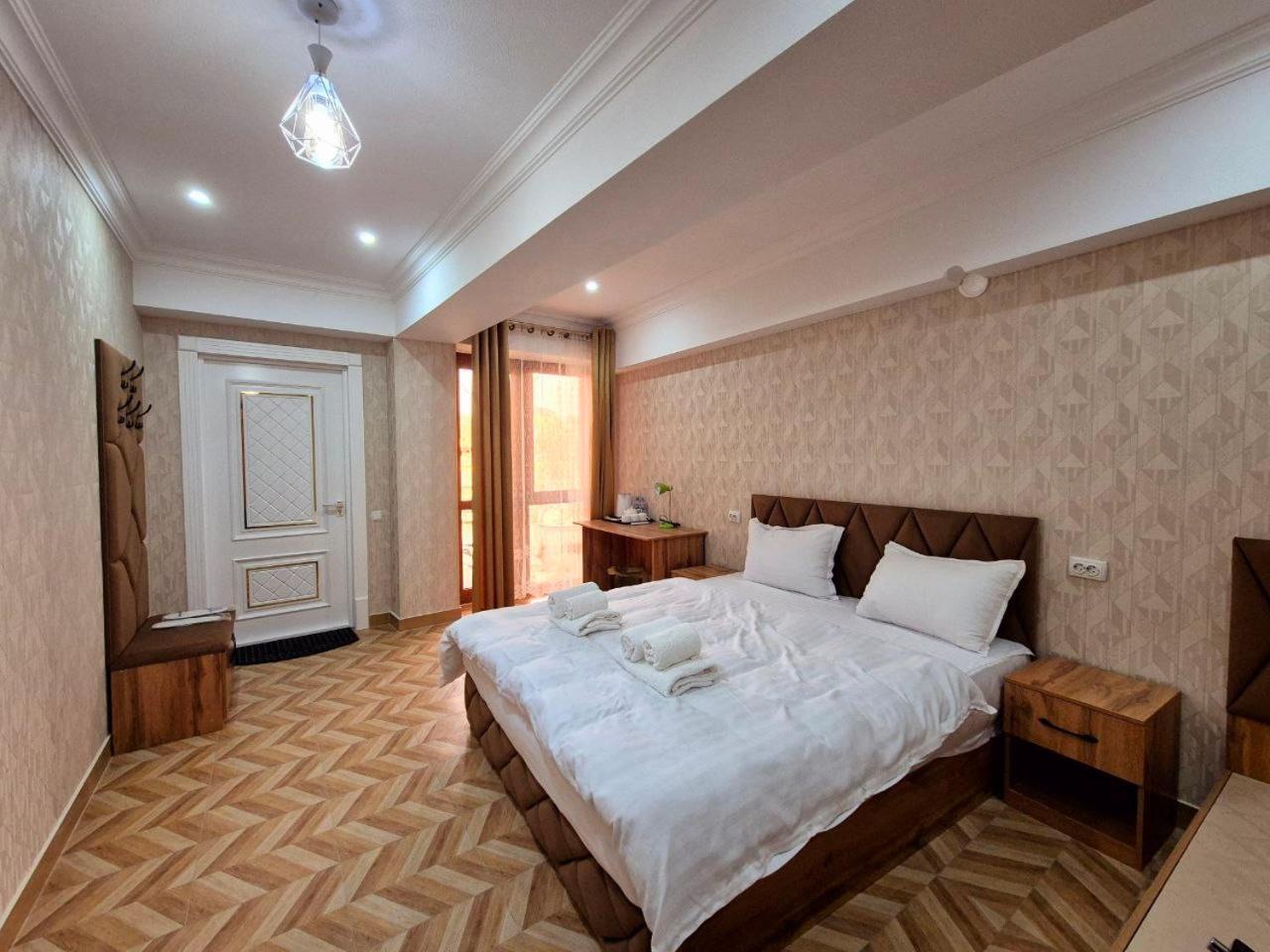 Samarkand Imron Hotel Eksteriør billede