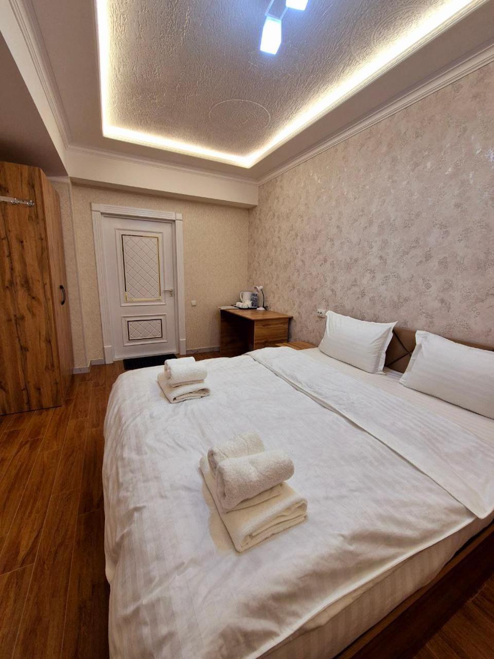 Samarkand Imron Hotel Eksteriør billede